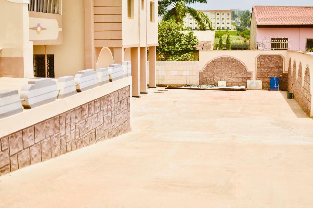 Hotel La Couronne Rw Yaoundé Eksteriør bilde