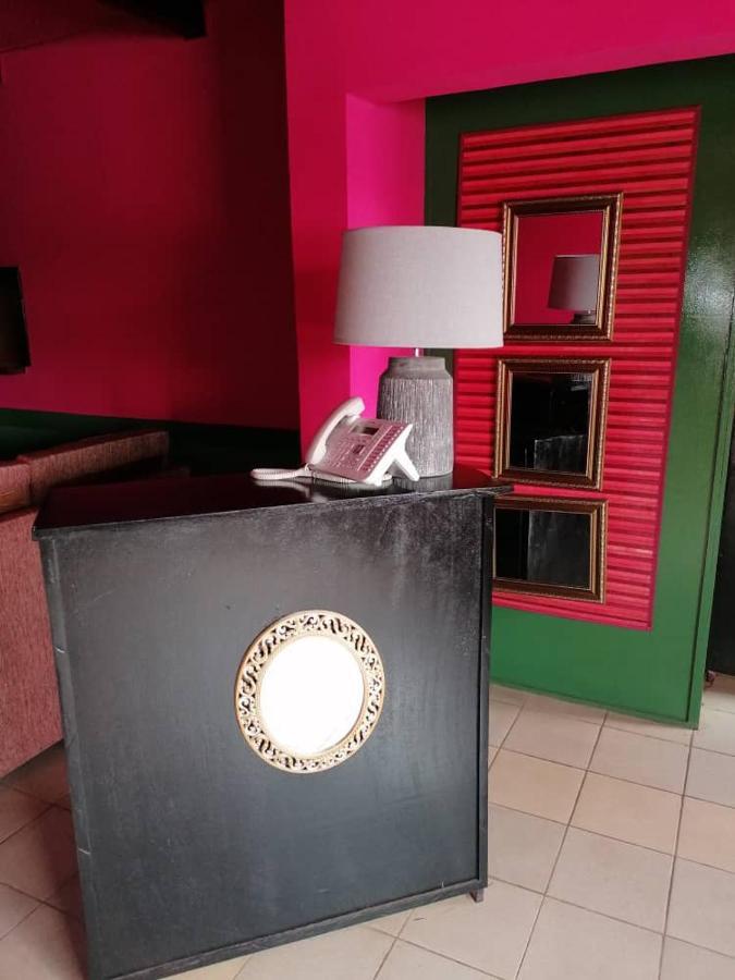 Hotel La Couronne Rw Yaoundé Eksteriør bilde